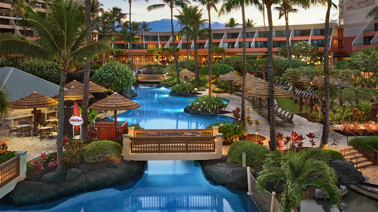 Outdoor Super Pool - Overlook Bridge